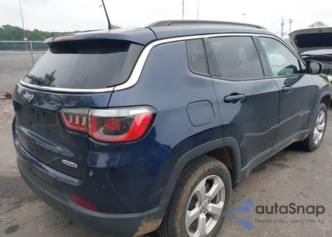 2019 Jeep Compass Latitude 4X4 from USA, damaged, VIN 3C4NJDBB0KT684157